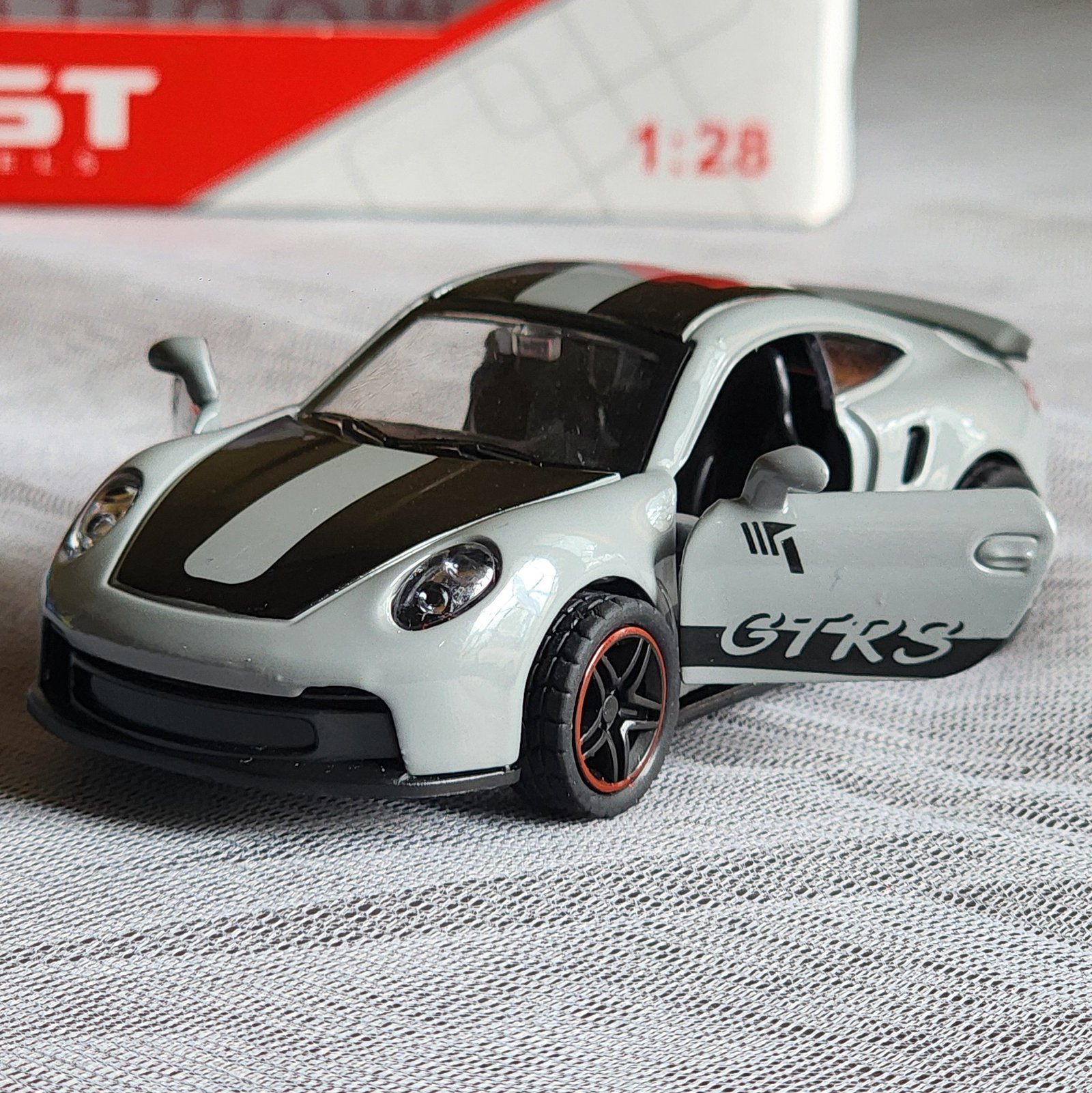 diecast porshe grey model – collector’s edition